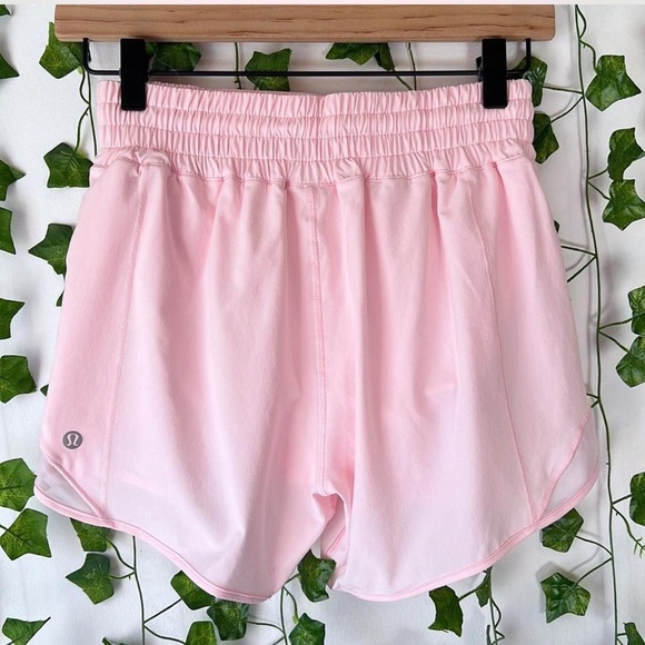 Lululemon Hotty Hot LR Lined Short Strawberry Milkshake - Picture 13 of 14